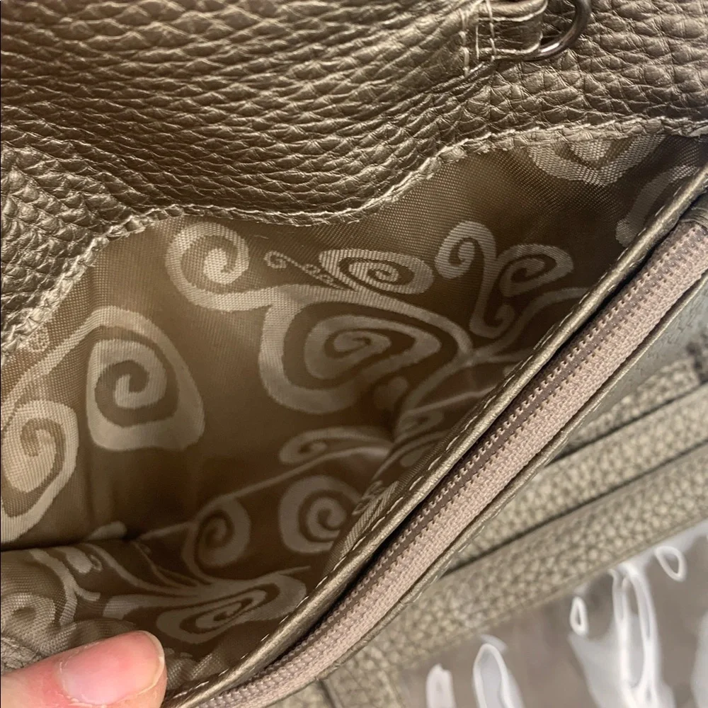Brighton vintage leather wallet Tan with silver detail Multiple pockets